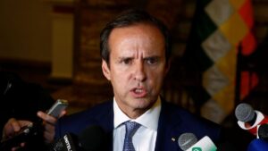 Quién es Jorge Tuto Quiroga, el expresidente conservador que busca volver al poder en Bolivia