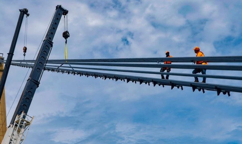 Realizan mantenimiento en guayas del puente sobre el Lago de Maracaibo