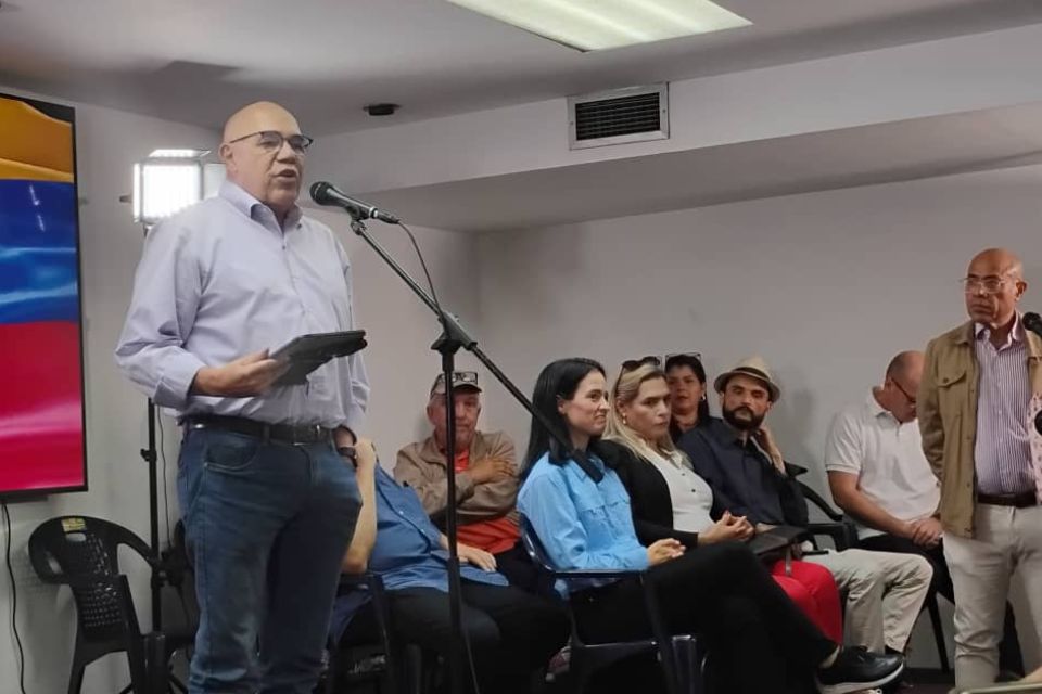 Red Decide advierte sobre "fantasma" de una intervención militar