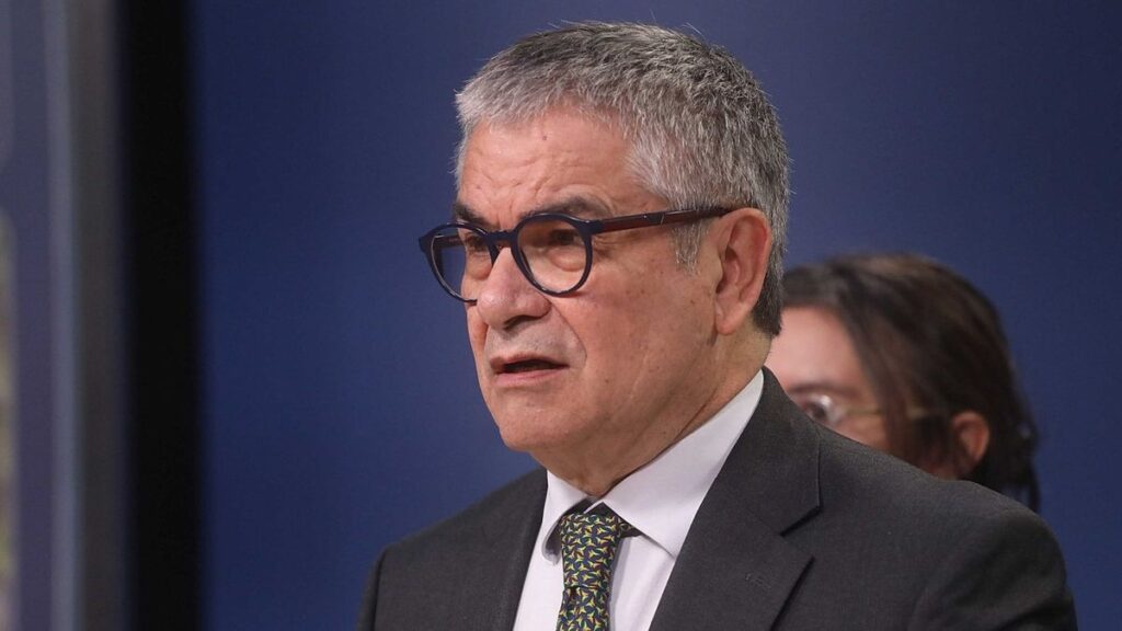 Renunció el ministro de Hacienda de Chile a pocos meses de las elecciones