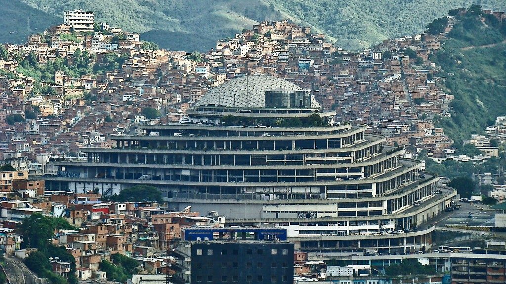 Sairam Rivas alertó que presos políticos en El Helicoide corren peligro tras reducirse entregas de comida