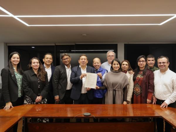 Se levanta el paro de 'guaqueros' en mina de Boyacá tras lograr acuerdo con el Gobierno | Regiones | Economía