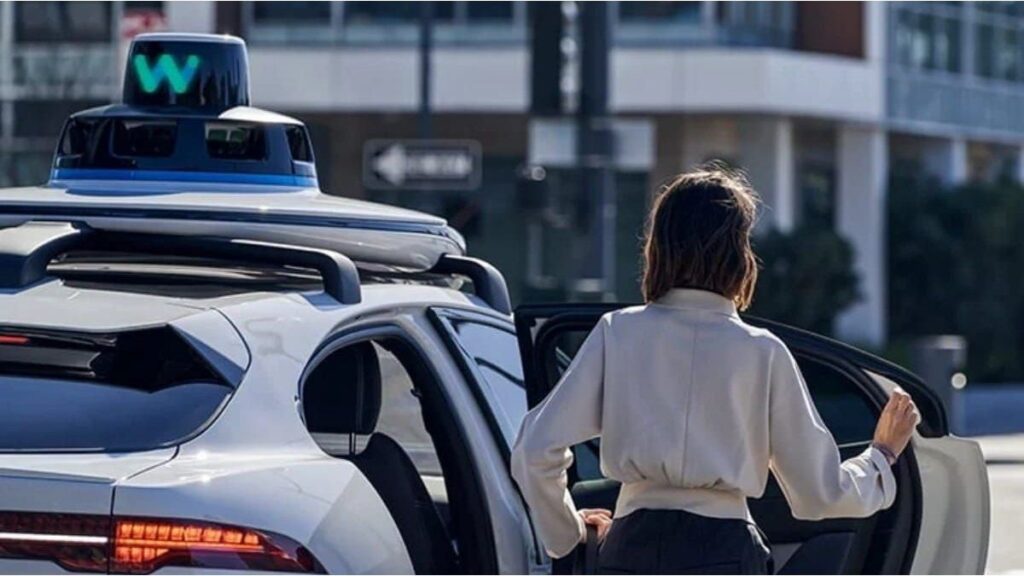 Taxistas de Nueva York amenazan con paro masivo por los robotaxis de Google