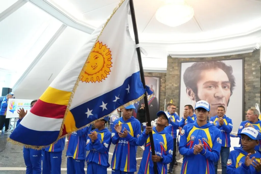 Terán abandera a atletas guaireños