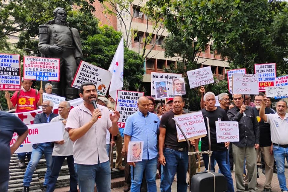 Trabajadores y gremios protestan contra la represión: "El salario también está preso"