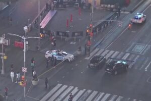Tres heridos y un adolescente detenido en un tiroteo en Times Square de Nueva York