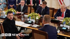 Trump, Zelensky y los líderes europeos hablan sobre garantías de seguridad para Ucrania durante la reunión multilateral en la Casa Blanca