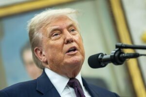 Trump abre la puerta a que líderes europeos participen en una cumbre con Putin y Zelenski – AlbertoNews