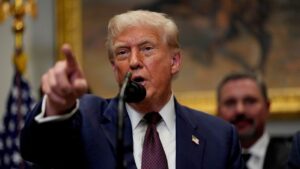 Trump exige a los socios comerciales que inviertan en EEUU o subirá los aranceles