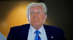 Trump extiende los aranceles del 55% a China hasta el 9 de noviembre para seguir negociando