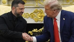 Trump ofrece a Zelenski garantías de seguridad en un eventual acuerdo de paz con Rusia | elperiodico.com