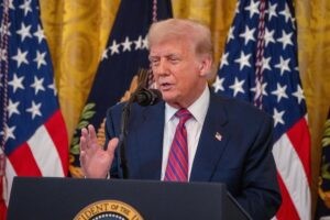 Trump ordena desplegar dos submarinos nucleares tras las declaraciones «incendiarias» de Medvedev | europapress.es