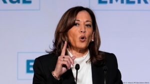 Trump retira protección del servicio secreto a Kamala Harris – DW – 29/08/2025