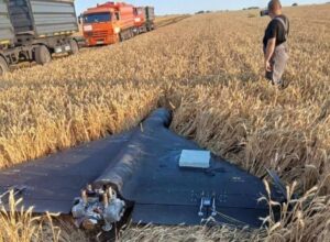 Ucrania atacó al unísono almacén de drones Shahed y planta industrial militar de Rusia