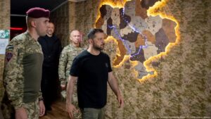 Ucrania “no entregará su tierra al ocupante” – DW – 09/08/2025