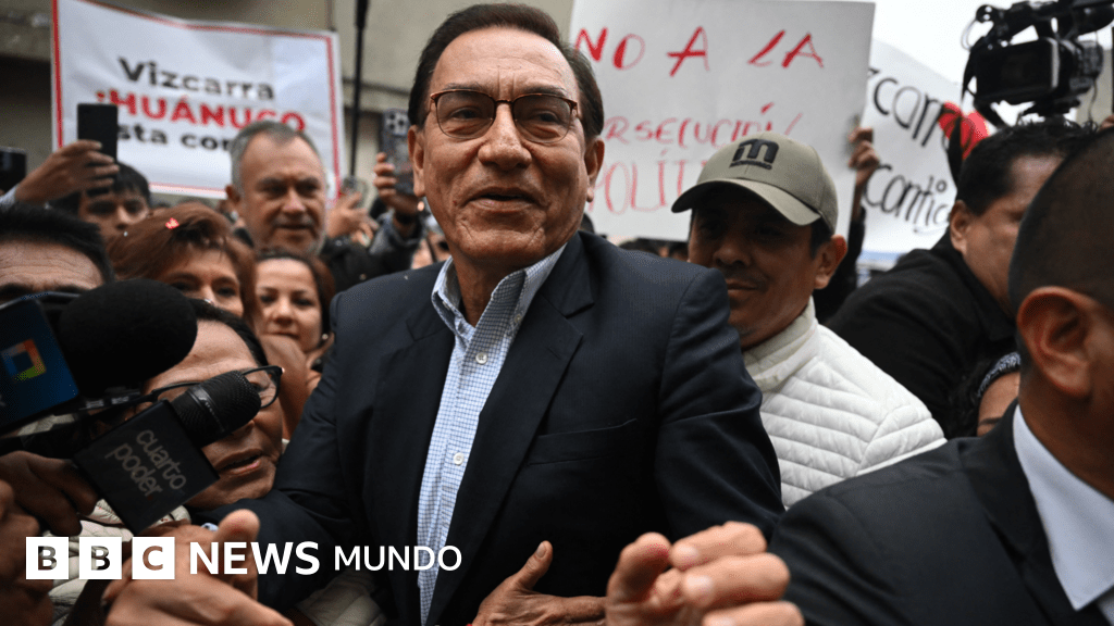 Un juez en Perú ordena la detención preventiva del expresidente Martín Vizcarra