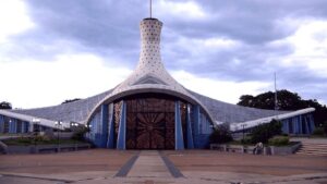 Un ladrón profanó la catedral de Barquisimeto y se llevó 11 metros de cable – AlbertoNews