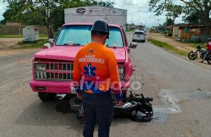 Una joven lesionada en colisión moto – perrera cerca del monumento La Botella