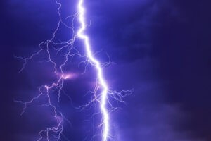 Una mujer muere por el impacto de un rayo en Cuba – AlbertoNews