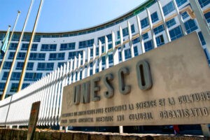 Unesco alerta por escasez mundial de profesores: estima déficit de 44 millones para 2030
