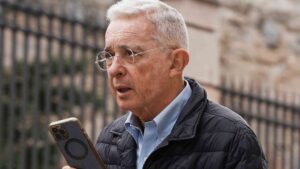 Uribe Vélez se presentó ante un juzgado para formalizar detención por condena a 12 años