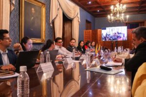 Venezuela y Colombia revisan tema migratorio de niños y adolescentes