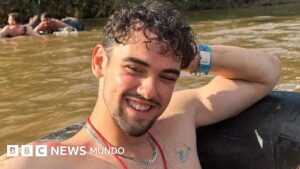 «Vi una luz caleidoscópica antes de quedarme ciego»: el joven que sobrevivió a un envenenamiento masivo por metanol en que murieron 6 personas