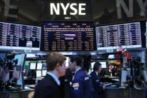 Wall Street cierra en terreno mixto tras nuevos datos de inflación más pesimistas