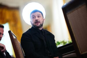 Zelenski pide a Trump que participe en la reunión trilateral con Putin: «Ucrania estará contenta si usted viene» – AlbertoNews