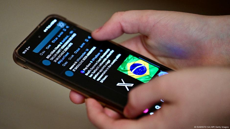 aprueban ley para proteger menores en redes sociales – DW – 21/08/2025
