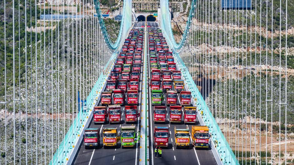 así es el puente más alto del mundo – DW – 29/08/2025
