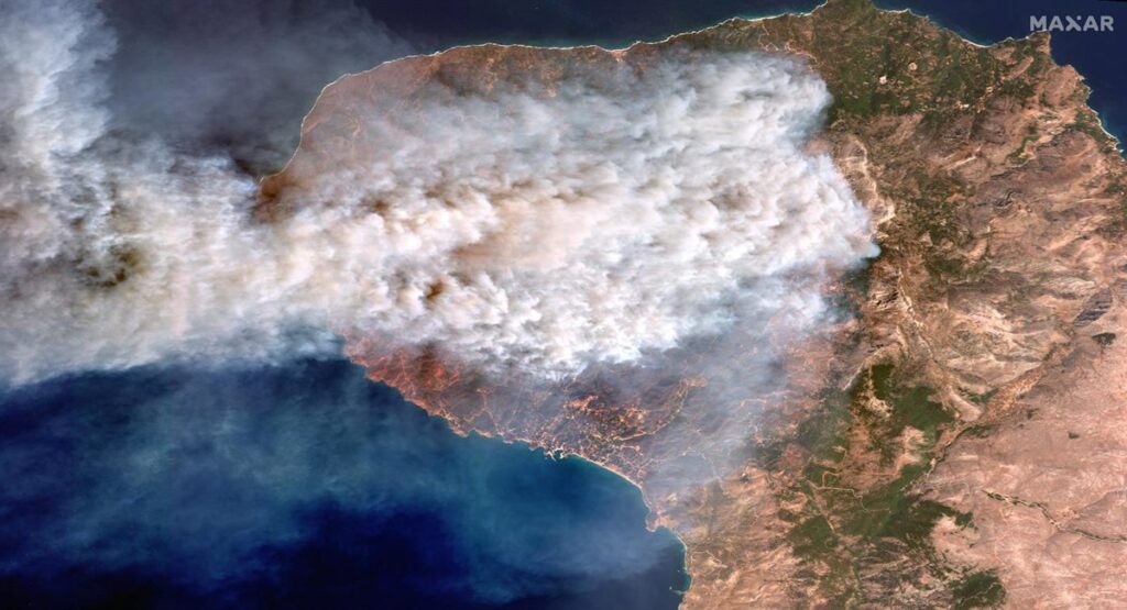 los otros incendios forestales del sur de Europa, en imágenes de satélite