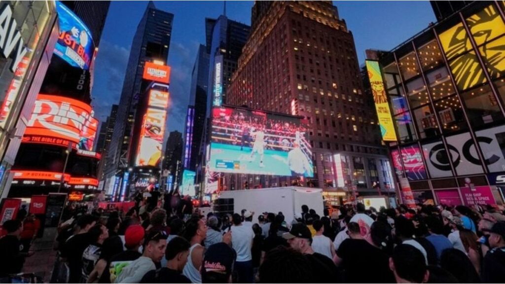 un adolescente disparó en Time Square y dejó al menos tres heridos
