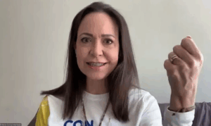 ¡Última hora! María Corina Machado está escondida en la antigua embajada de EEUU en Caracas