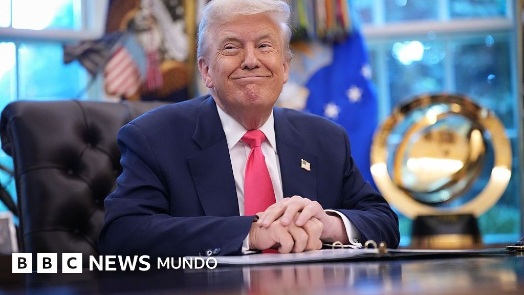 ¿Trump socialista?: la reacción de conservadores de EE.UU. a los planes de Trump de que el Estado compre acciones de compañías privadas