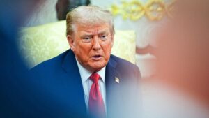 Trump critica la multa multimillonaria de Bruselas contra Google y amenaza con represalias | elperiodico.com