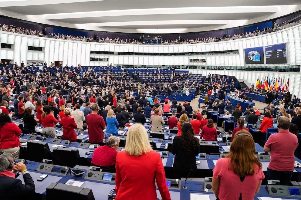 Parlamento Europeo pide a la UE declarar al Cartel de los Soles como "organización terrorista"