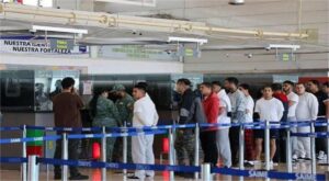 185 migrantes retornaron de EE.UU.