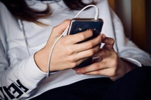 61% de las venezolanas víctima de violencia digital
