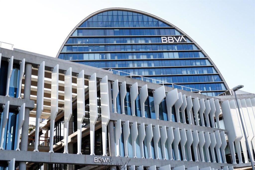 Abierto el plazo de aceptación de la OPA de BBVA sobre Sabadell tras más de año y medio desde su anuncio