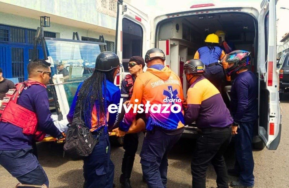 Accidente laboral en cristalería de El Tigre dejó dos lesionados