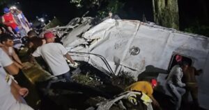 Accidente vía a Choroní deja un muerto y 25 heridos