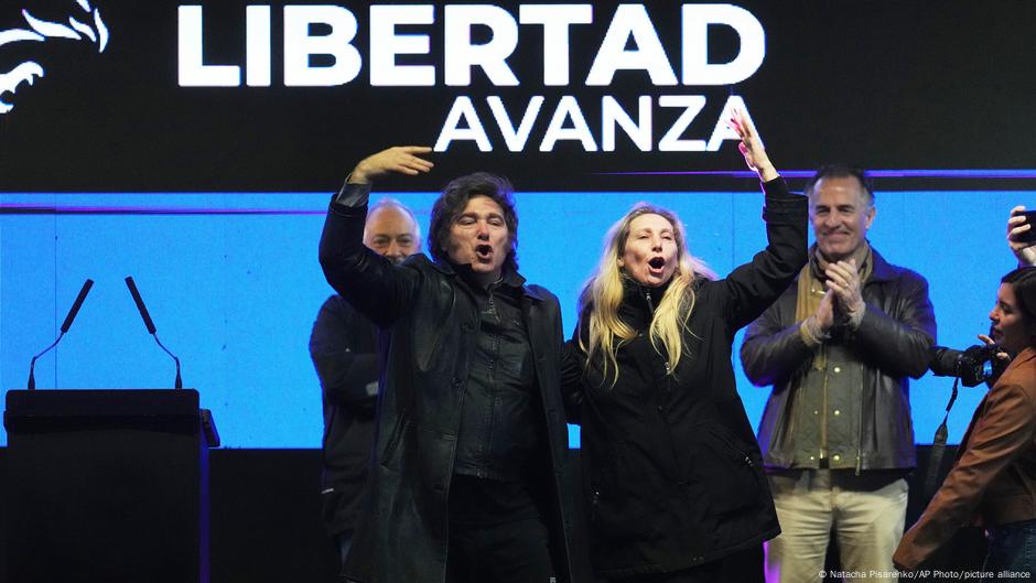 Acto de campaña de Milei en Argentina termina con incidentes – DW – 04/09/2025