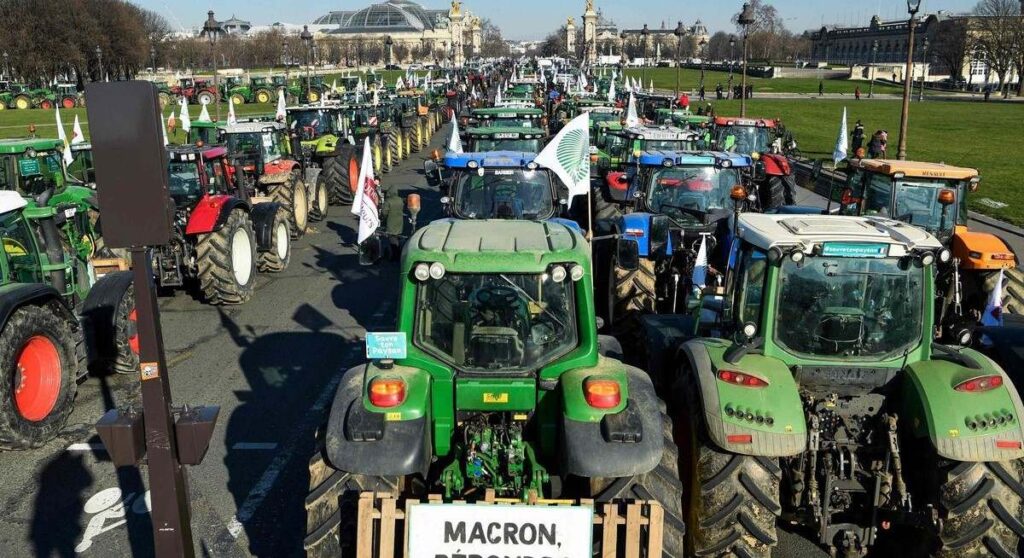 Agricultores franceses en contra del pacto UE-Mercosur y los aranceles de Trump
