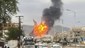 Al menos 35 muertos y 131 heridos en bombardeos de Israel este miércoles contra el Yemen | elperiodico.com
