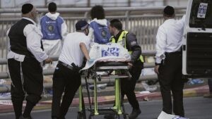 Al menos cuatro muertos y 15 heridos en un tiroteo en Jerusalén | elperiodico.com