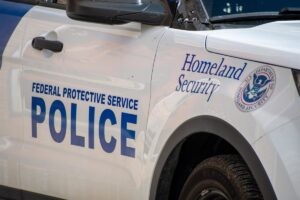 Al menos un muerto y varios heridos en un tiroteo durante un evento en un club de campo de New Hampshire (EEUU) | europapress.es