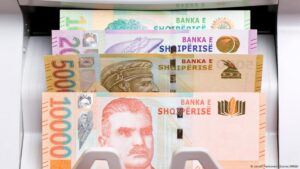 Albania y su plan de eliminar el efectivo de su economía – DW – 01/09/2025