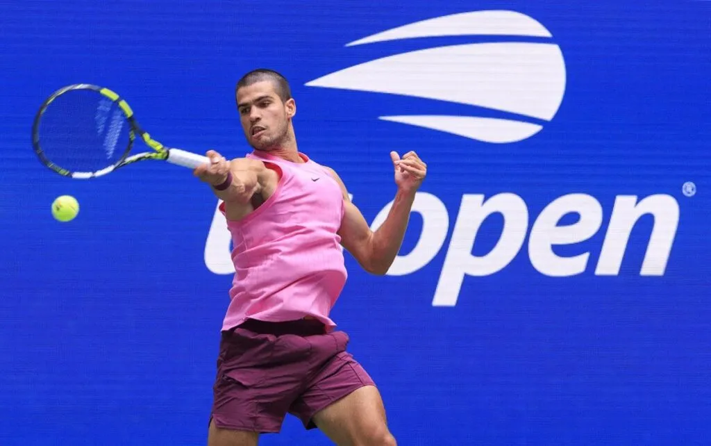 Alcaraz salda cuentas pendientes con Djokovic y avanza a la final del US Open