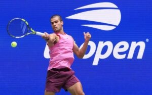 Alcaraz salda cuentas pendientes con Djokovic y avanza a la final del US Open | europapress.es